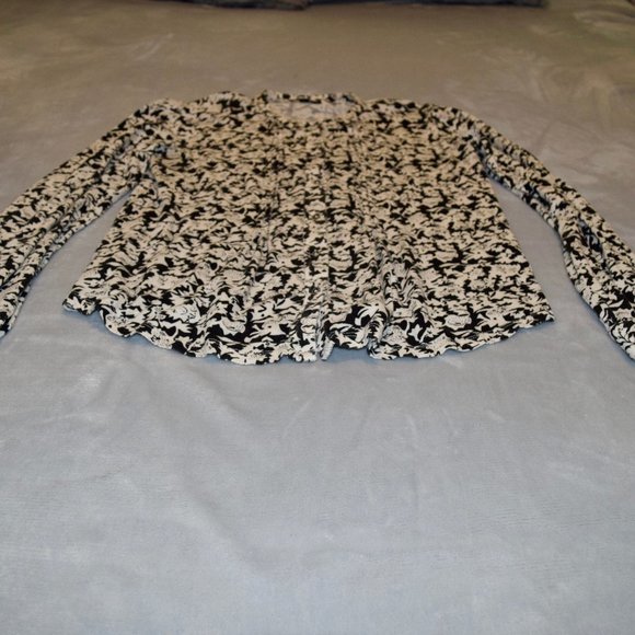 3 for 30~Lucky Brand pintucked and pleated black and cream S - Picture 6 of 8